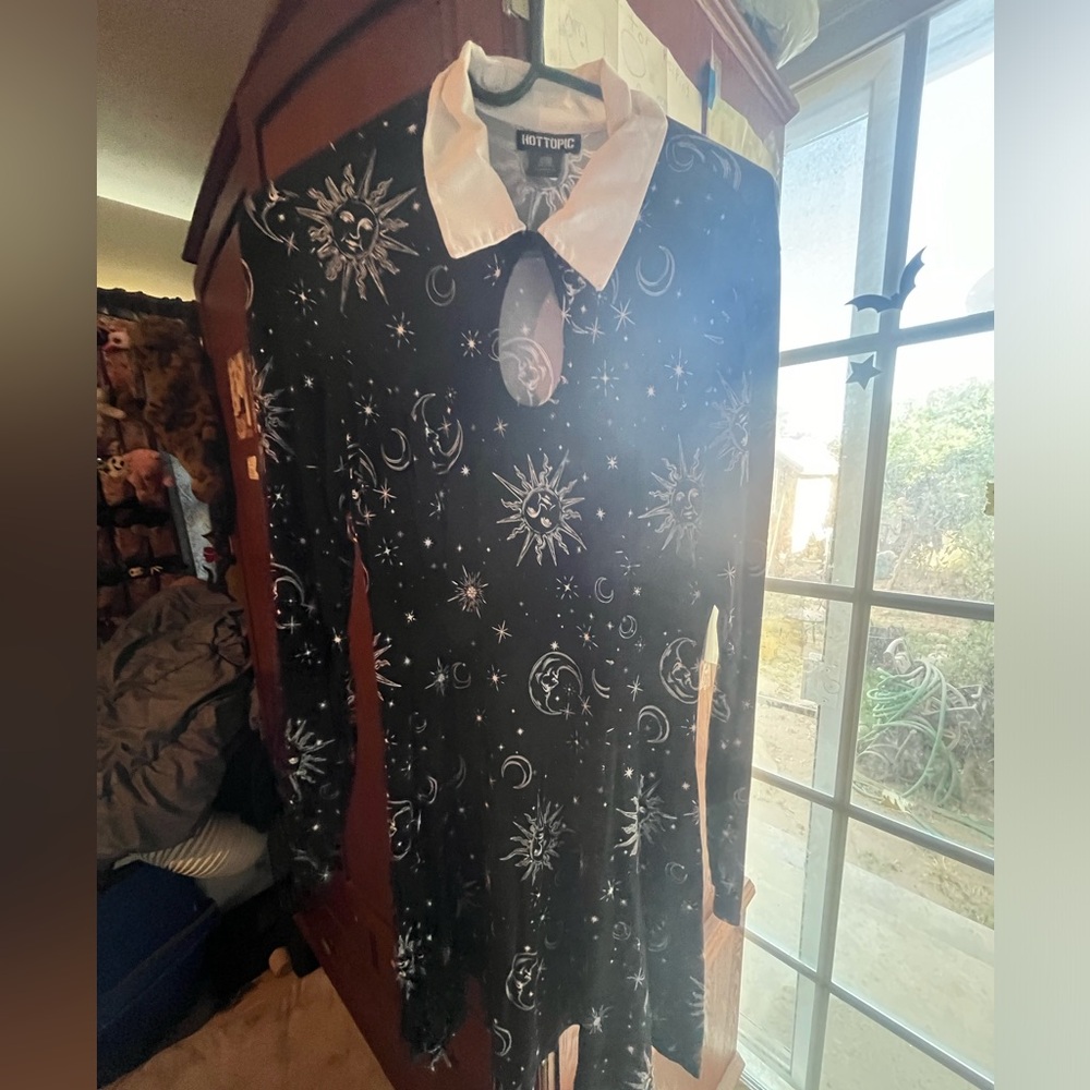 Long sleeve dress from hot topic never been worn It’s a medium